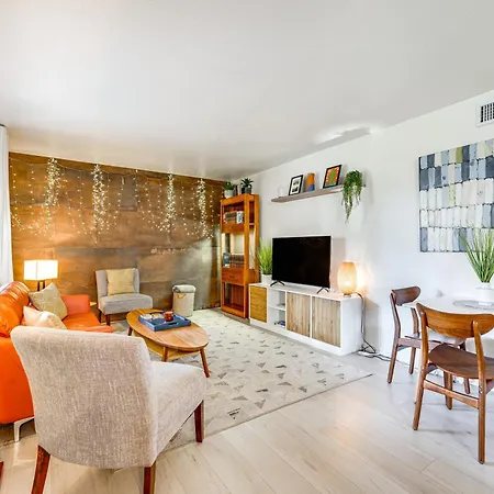 Chic Scottsdale Condo With Pool - Walk To Old Town!
